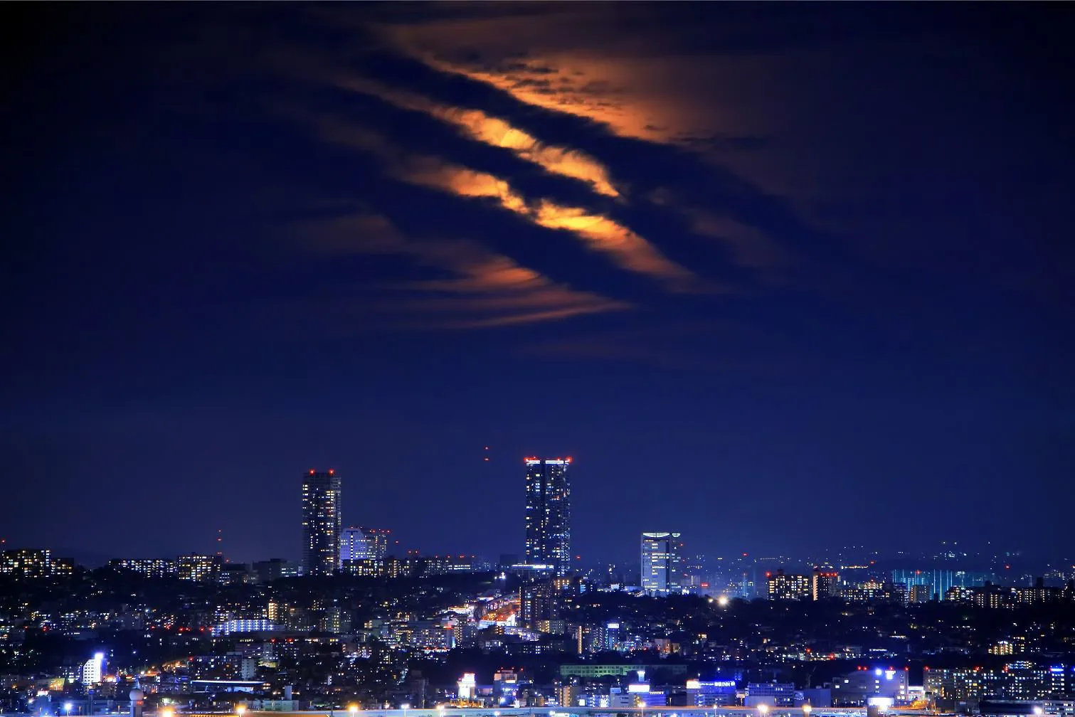 夜空の爪痕 No.0000