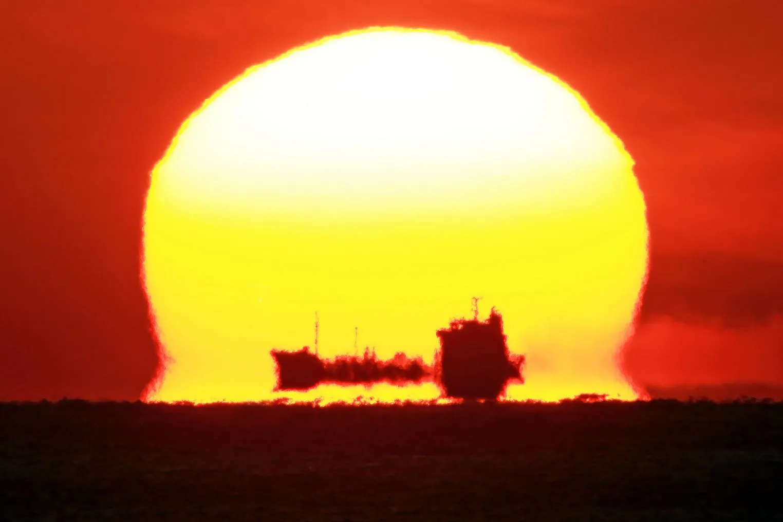 だるま夕日と船 No.0000