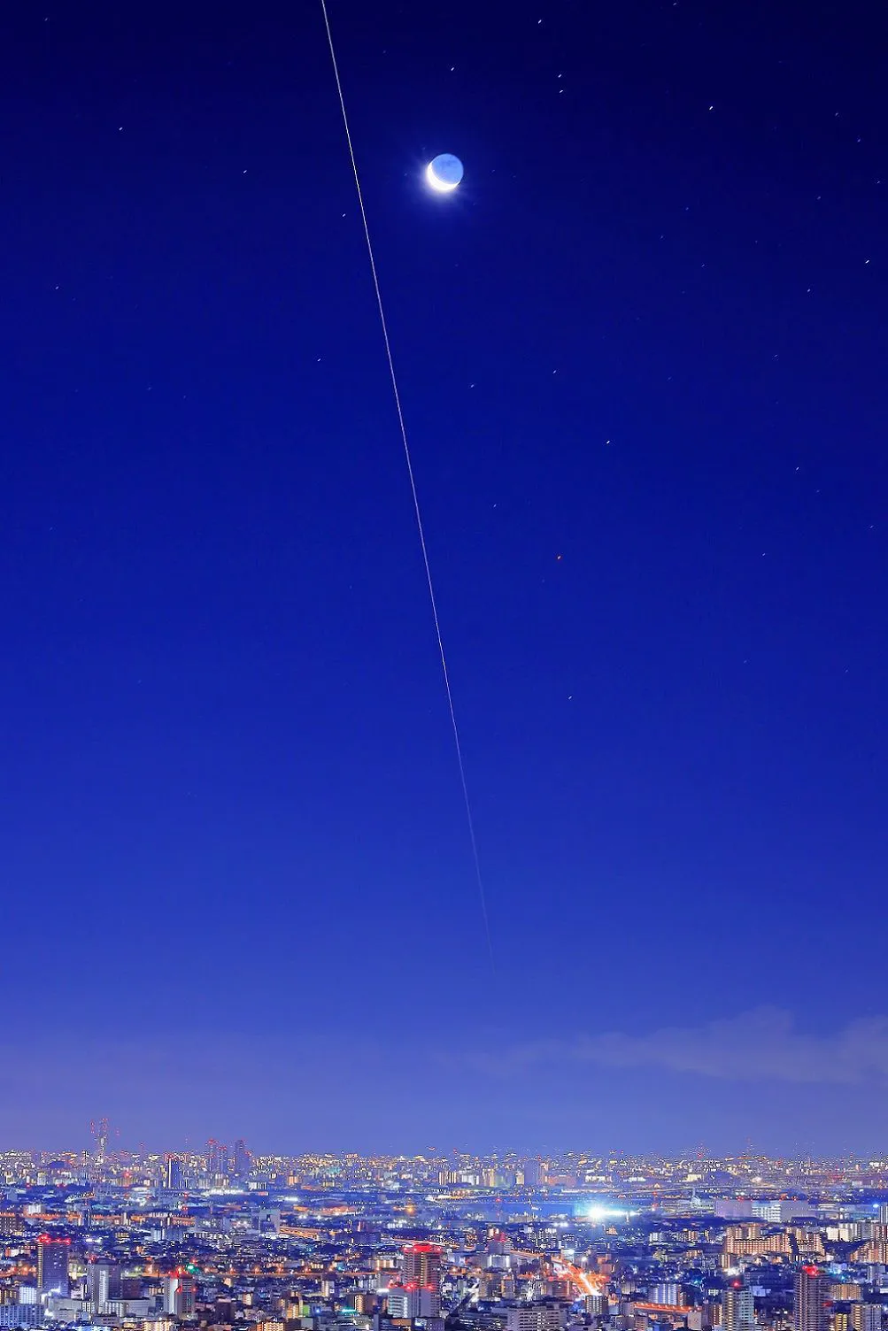 未明の月と国際宇宙ステーション No.0000