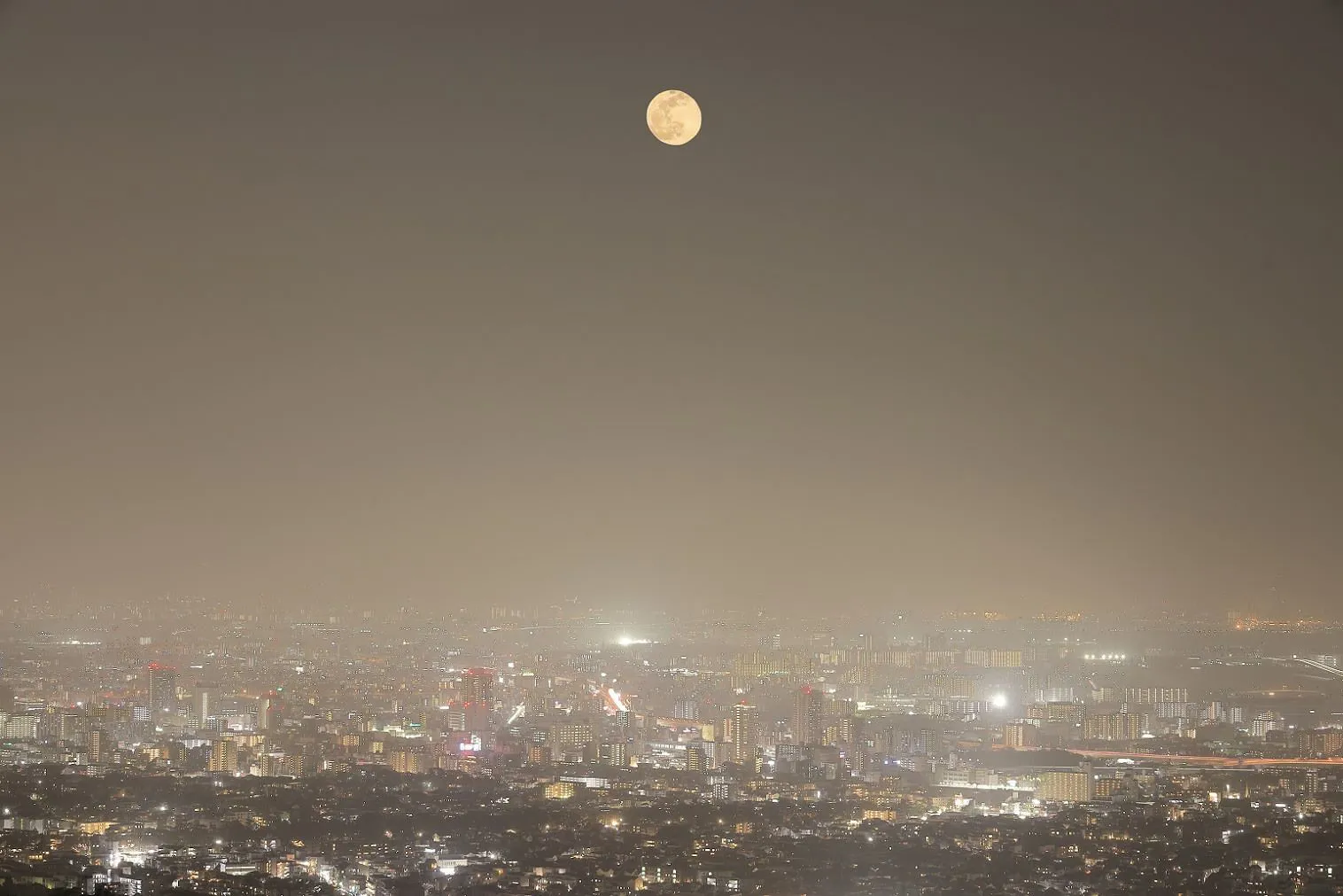 黄砂に霞む夜景 No.0000