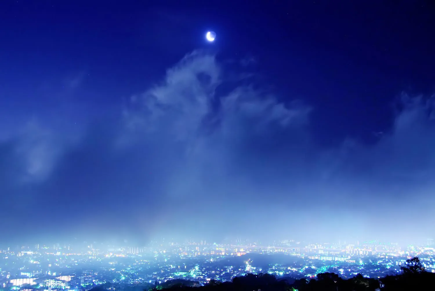 夜霧に煙る街 No.0000