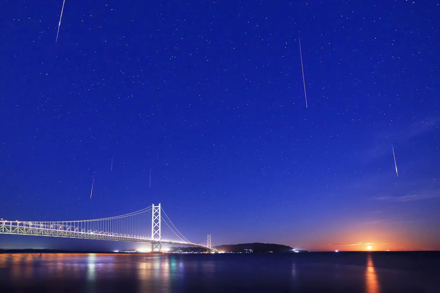 明石海峡大橋に降る星 No.0000