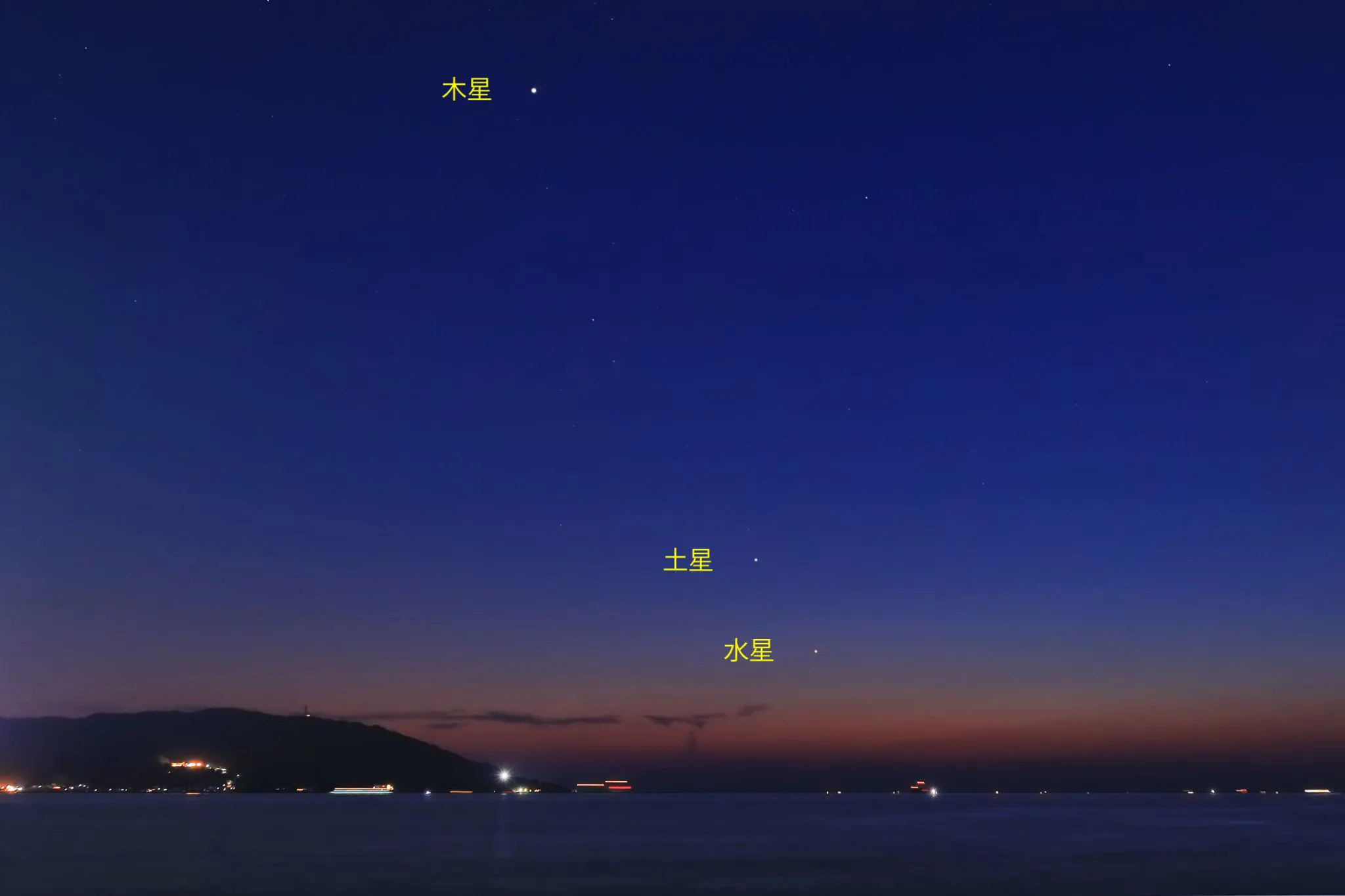 薄明の空に No.0000
