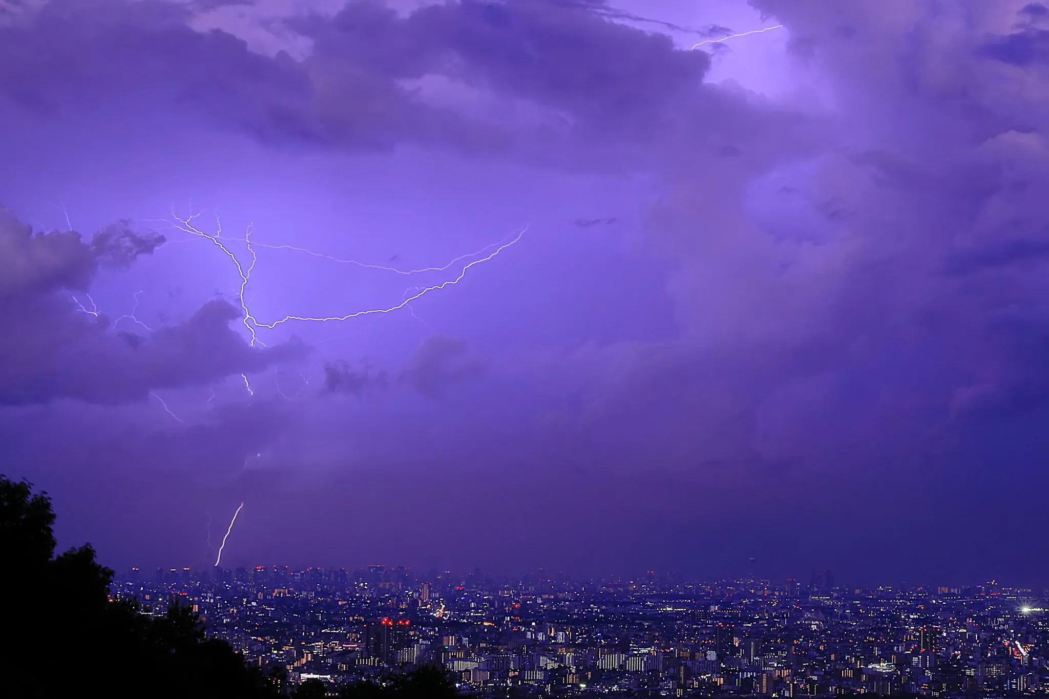 雲間の雷光 No.0000