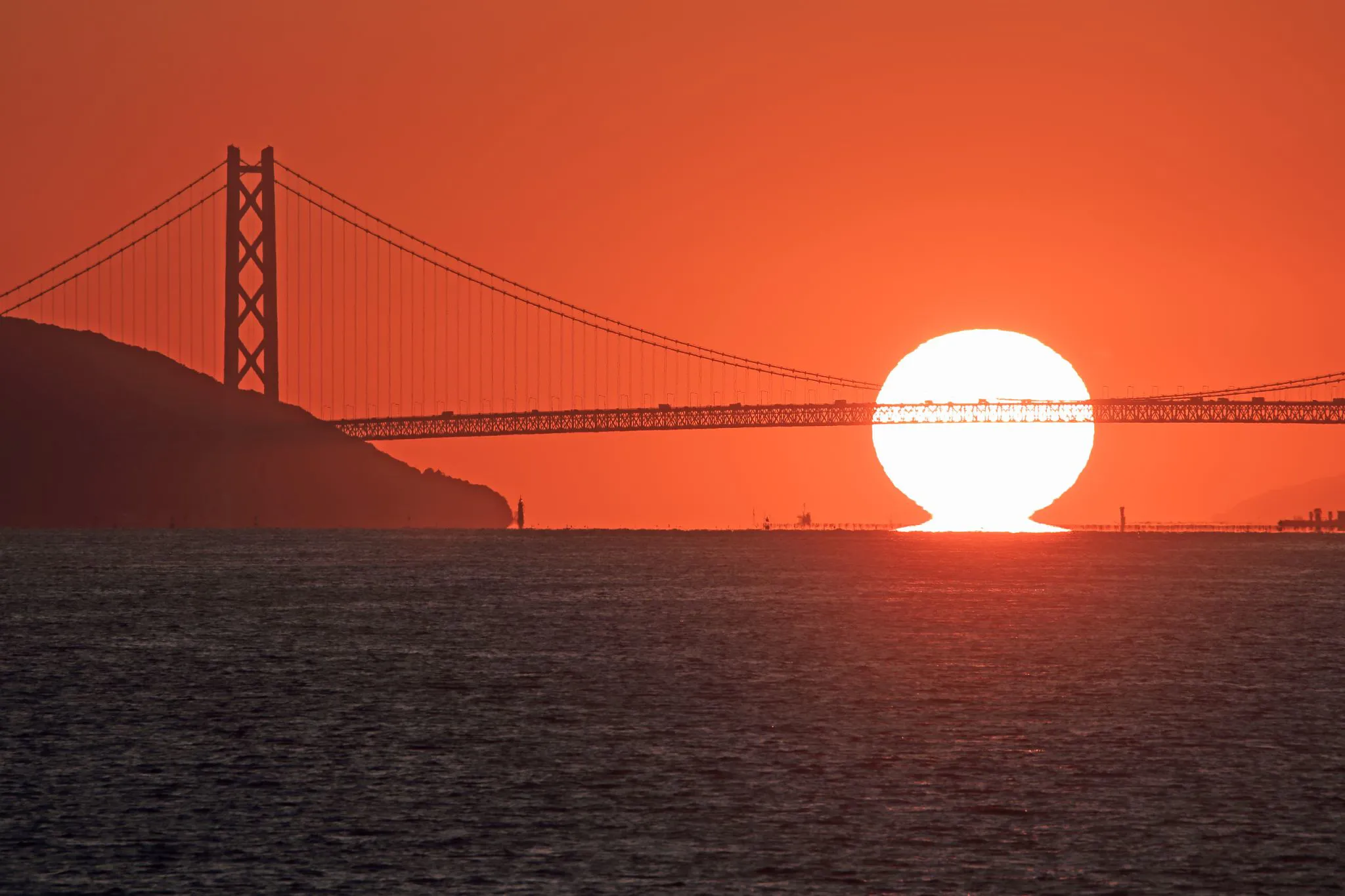 明石海峡大橋とだるま夕日 No.0000