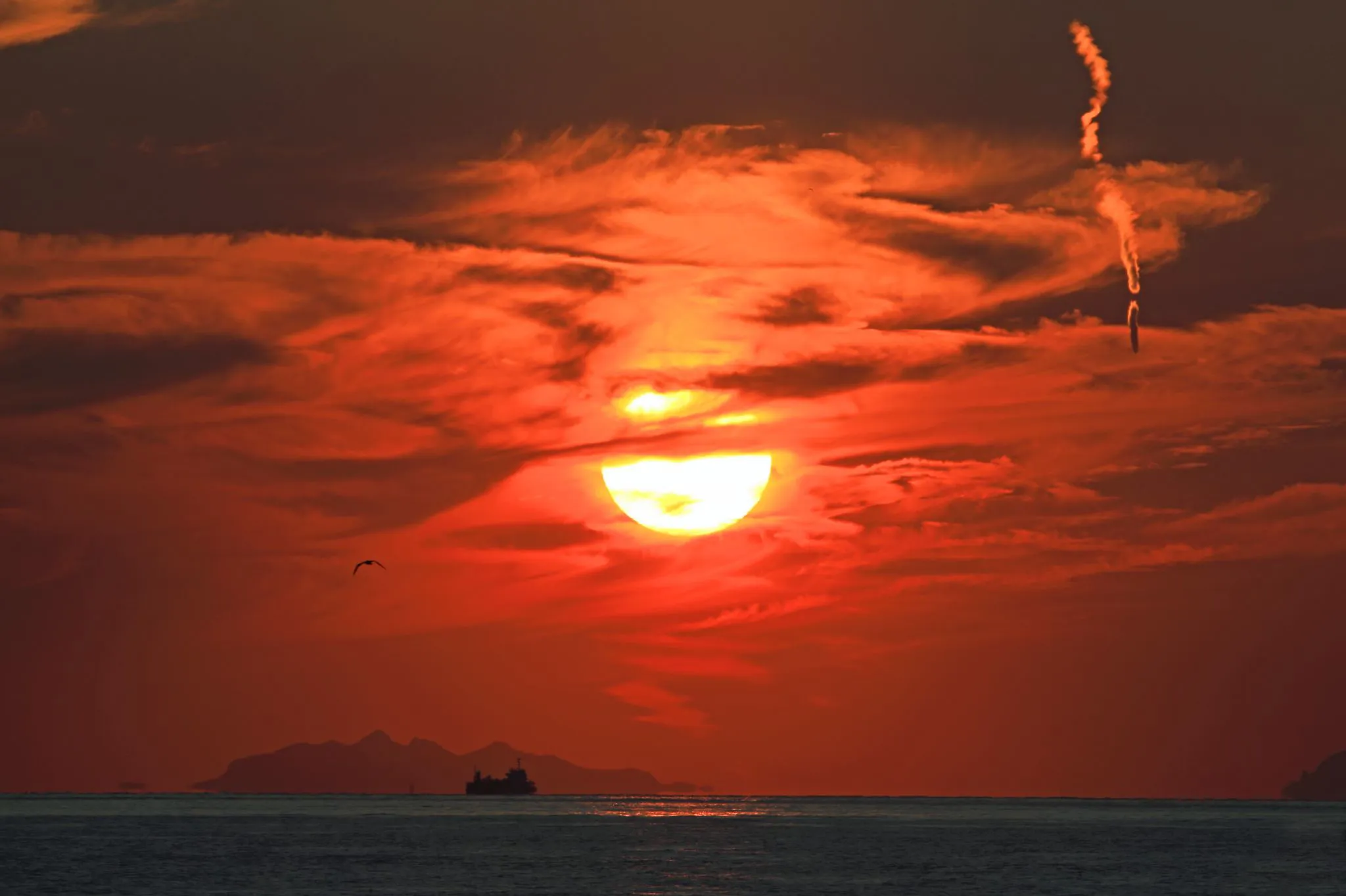 雲の織り成す夕景 No.0000