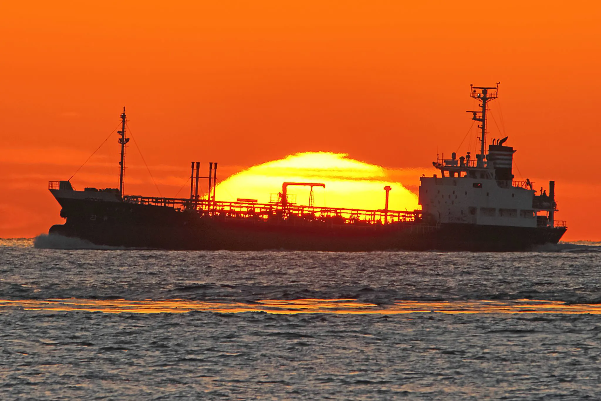 船に沈む夕日 No.0000