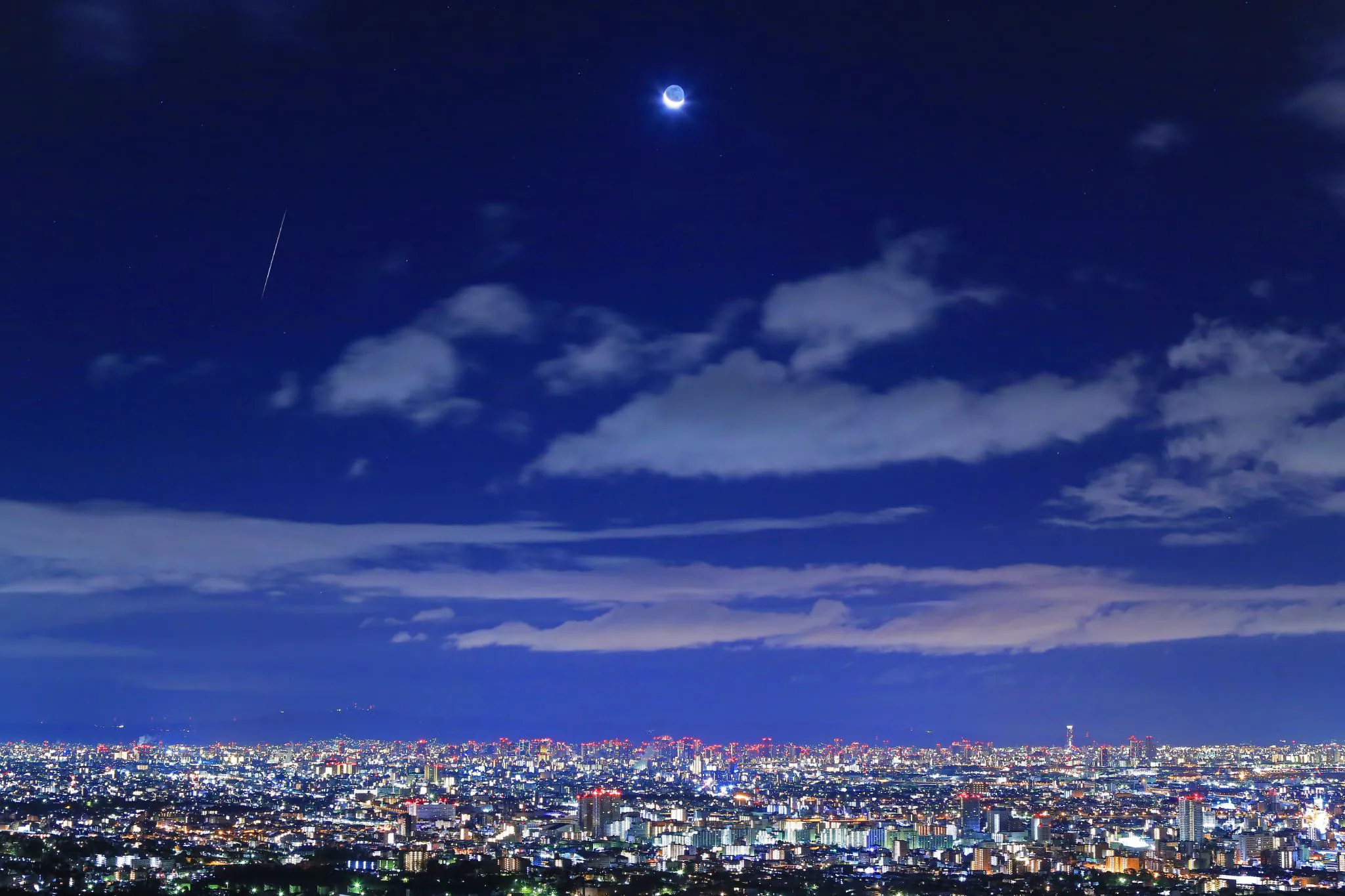 月と夜景と流れ星 No.0000