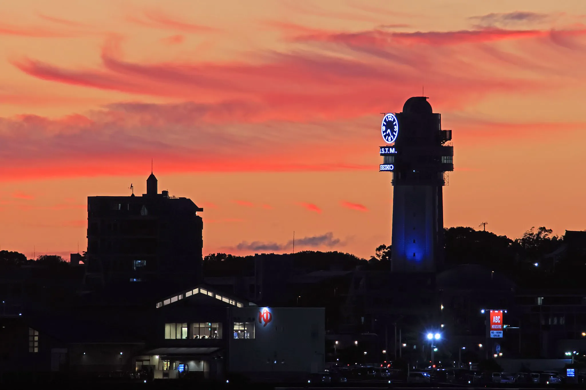 夕暮れの時計塔 No.0000