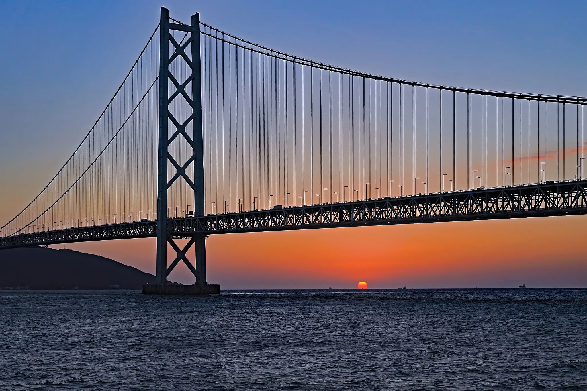 明石海峡大橋とダルマ夕陽 No.0000