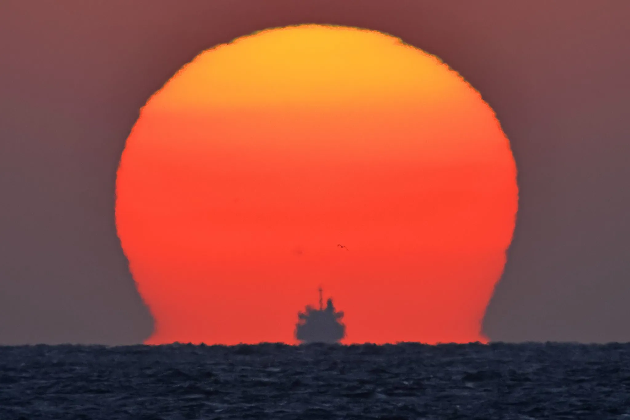 明石海峡大橋とダルマ夕陽 No.0001