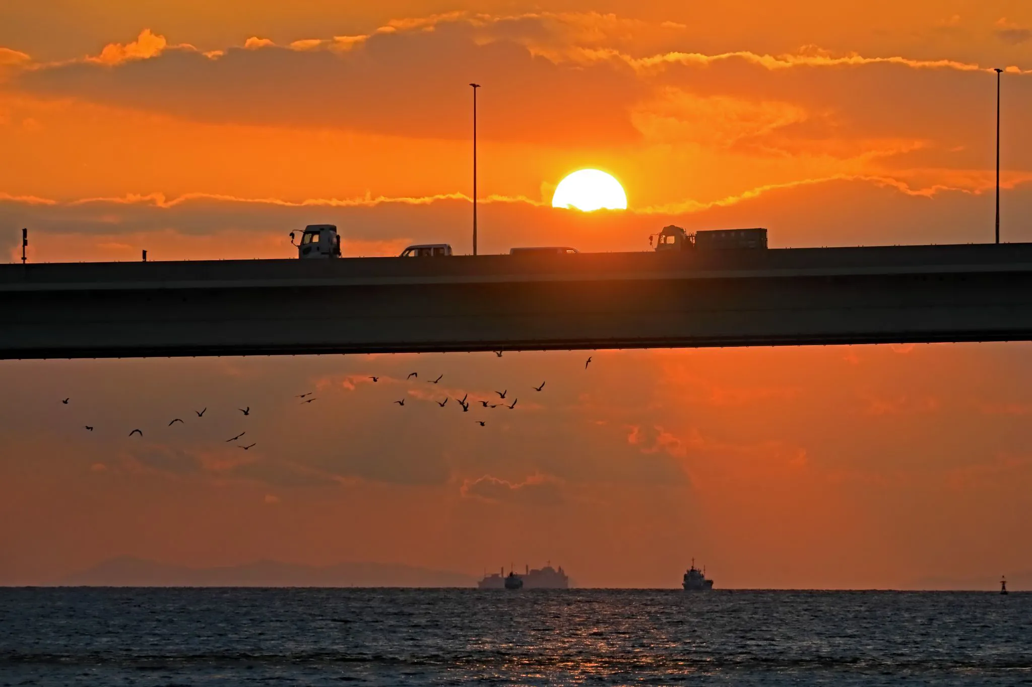 湾岸線に落ちる夕陽 No.0000