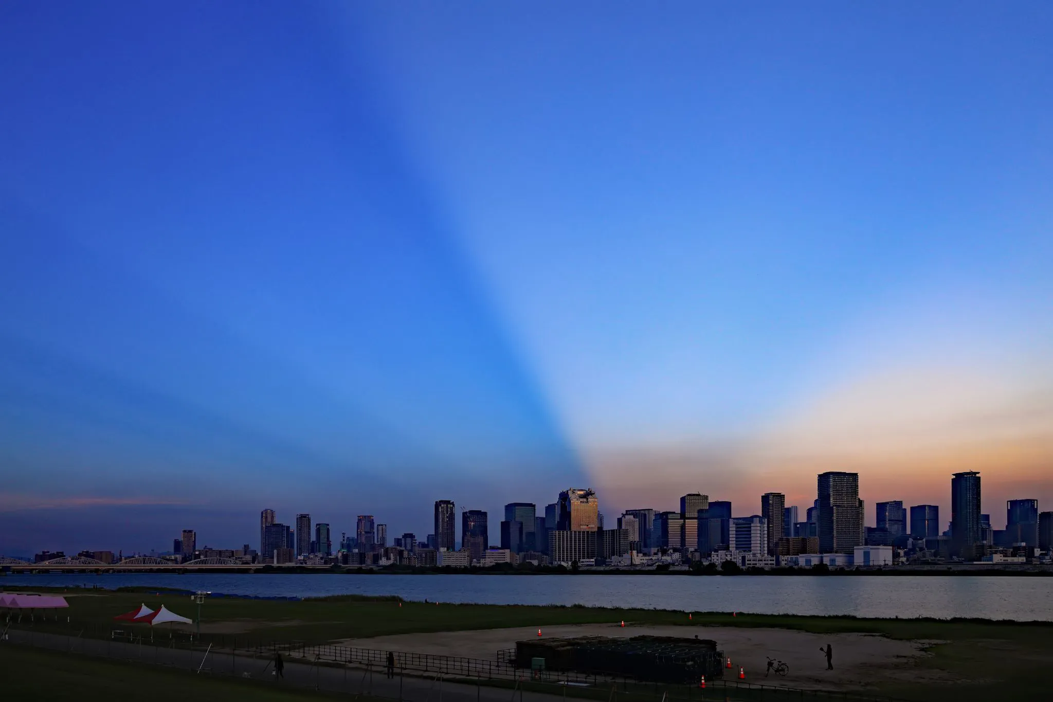 東の空の反薄明光線 No.0000