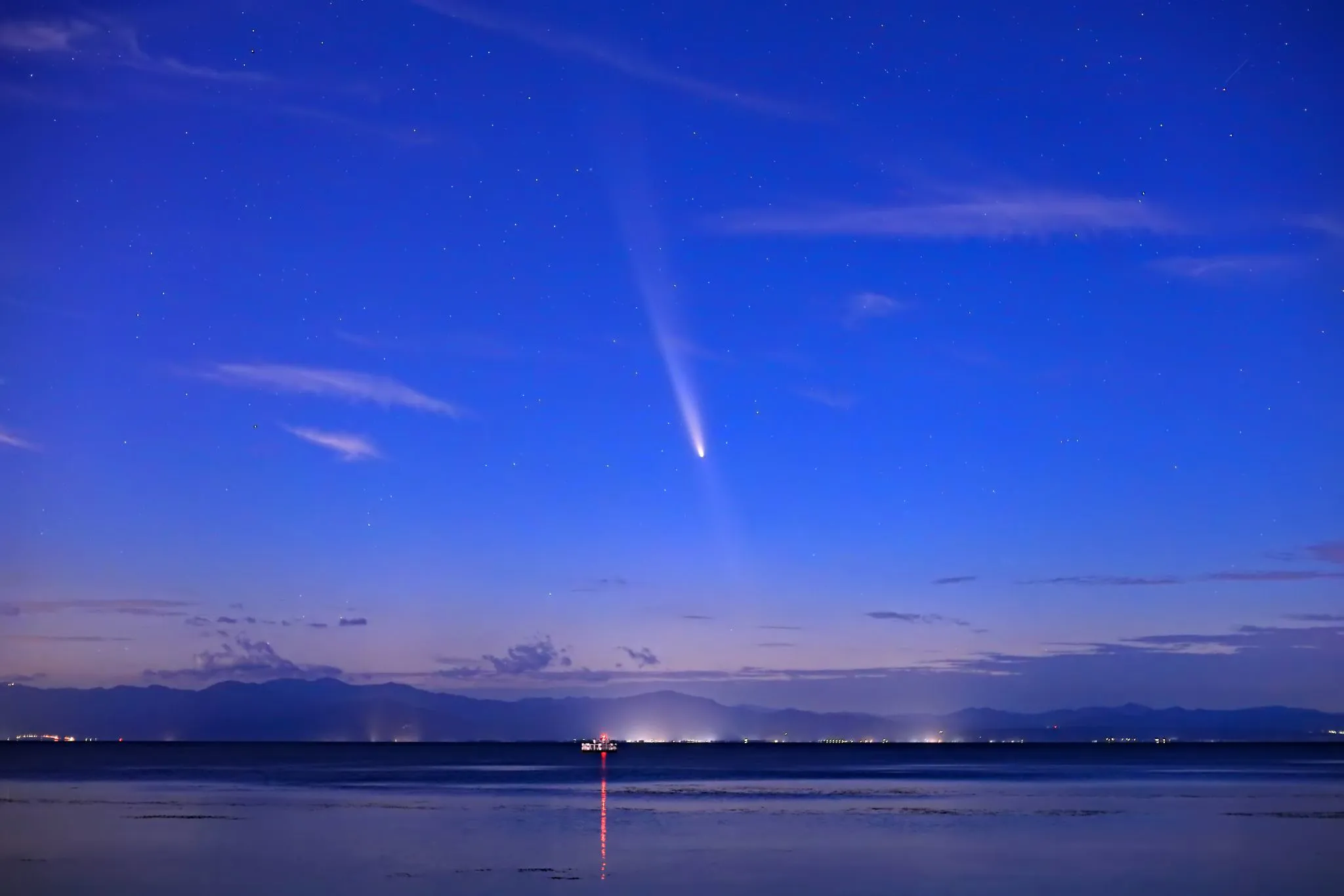 琵琶湖のほうき星 No.0000