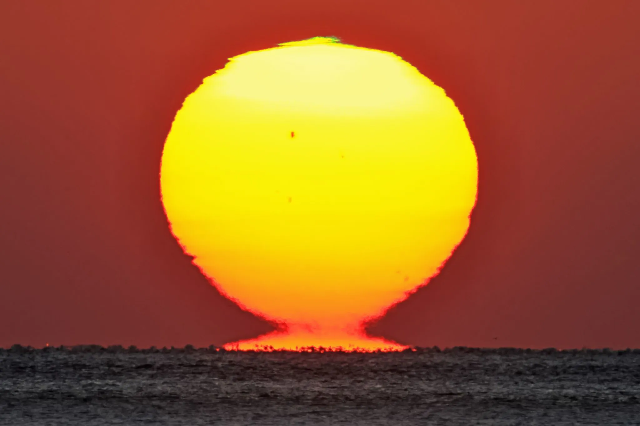文化の日のだるま夕日 No.0001
