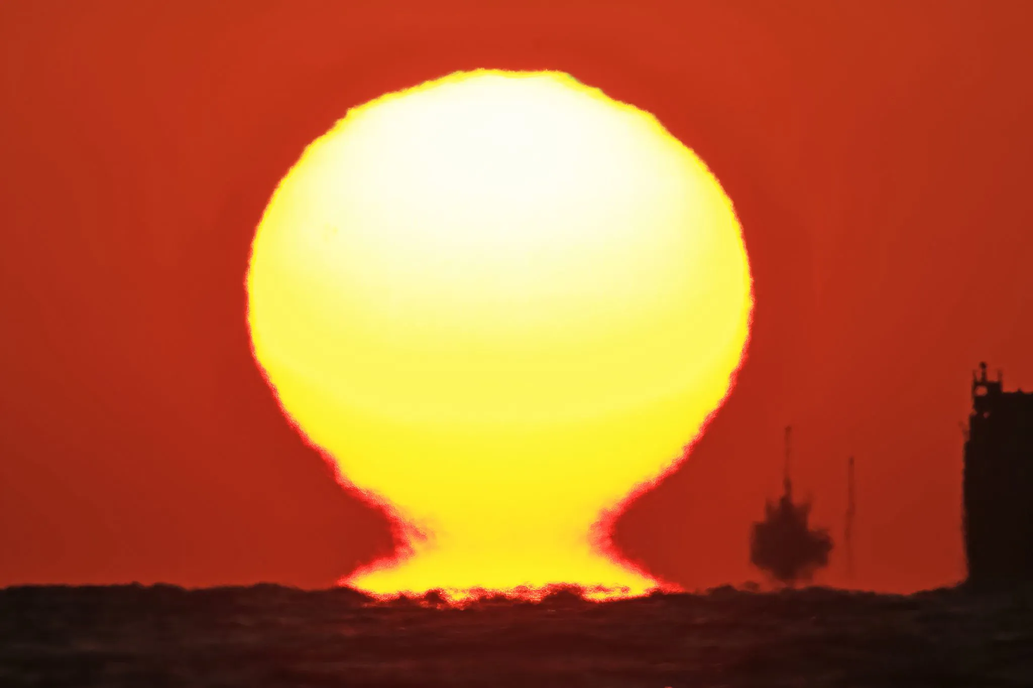だるま夕日に入る船 No.0001