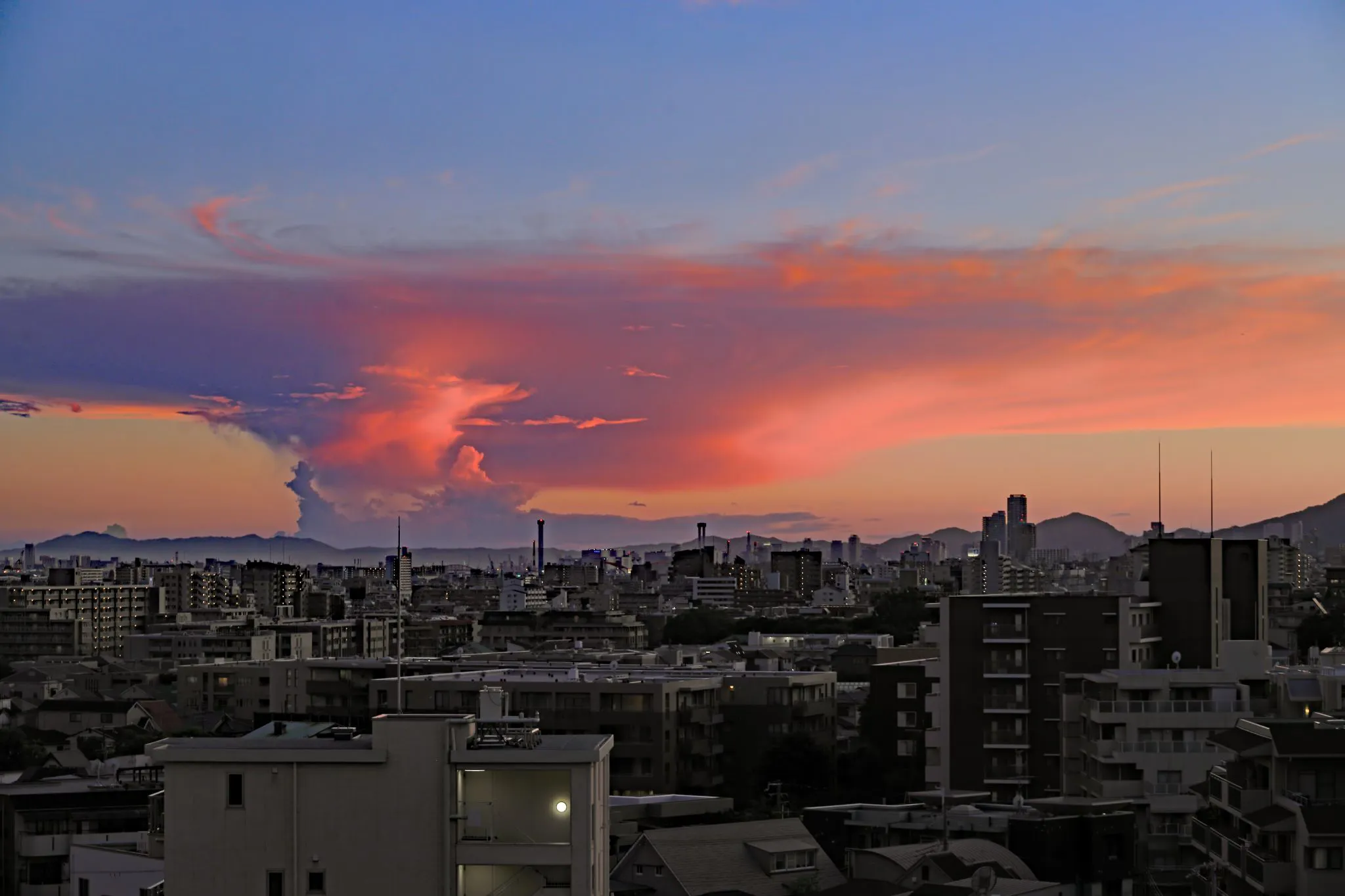 巨大なかなとこ雲 No.0001