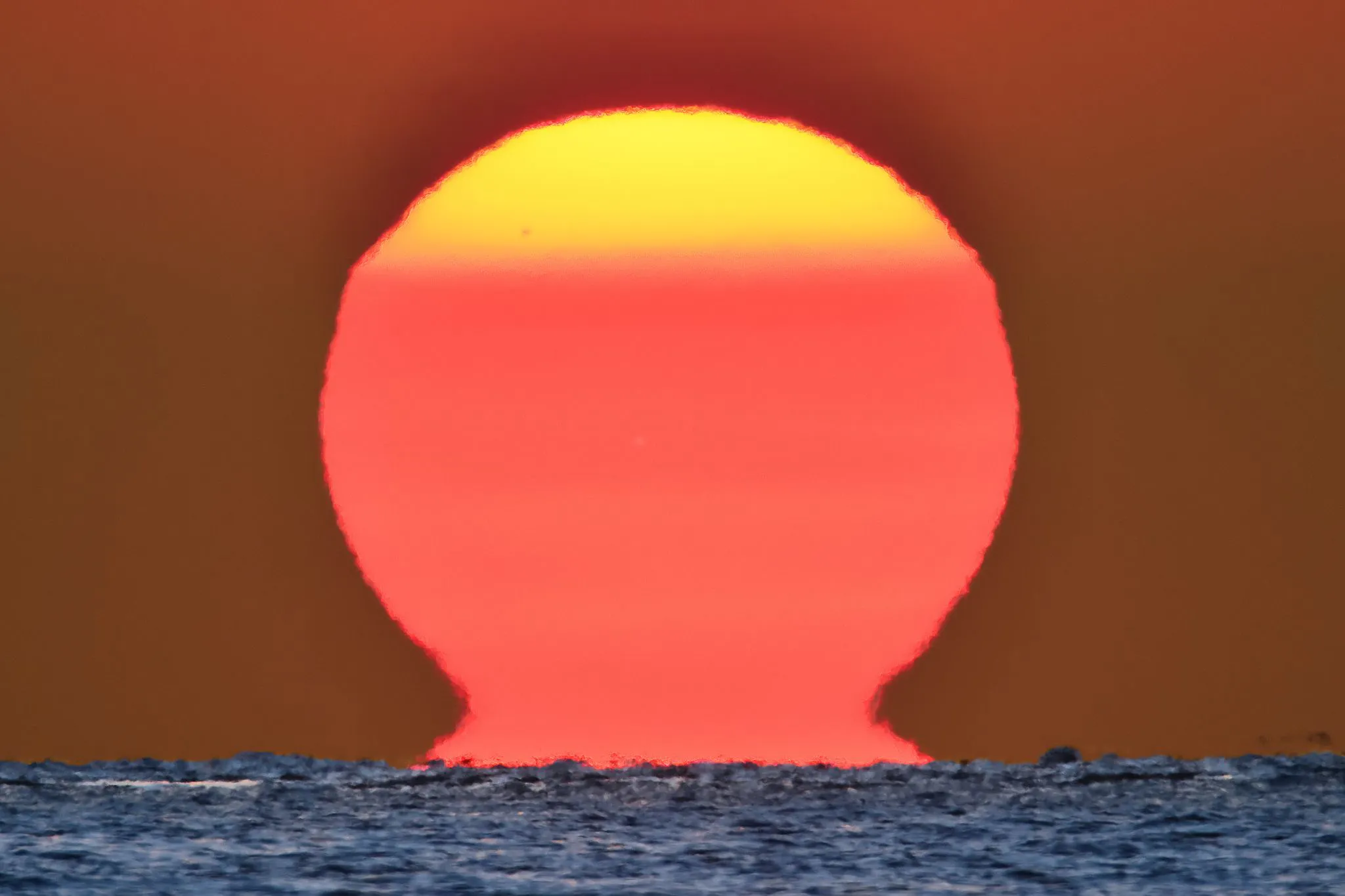だるま夕日のアップ No.0001