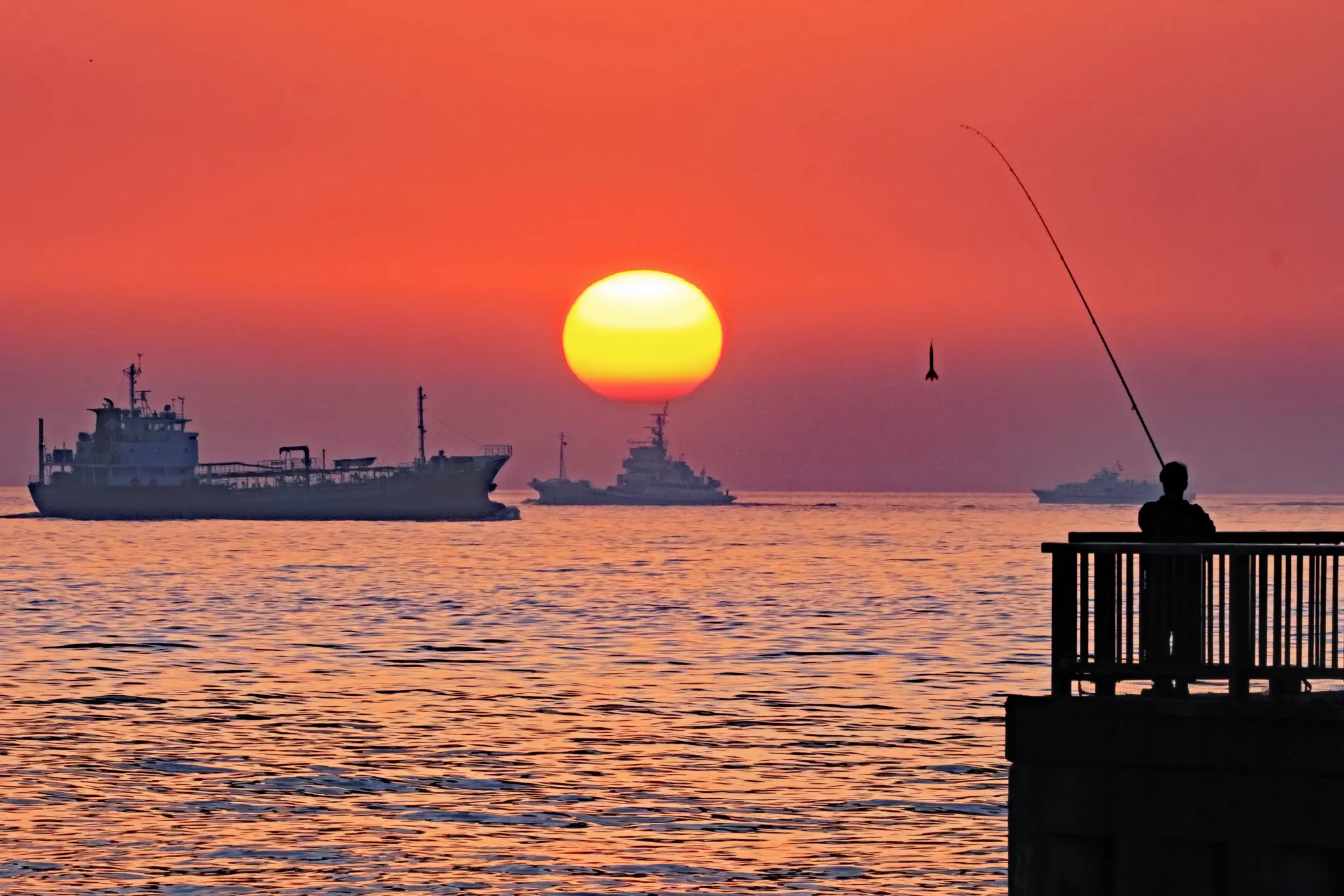 夕陽を釣る人 No.0000