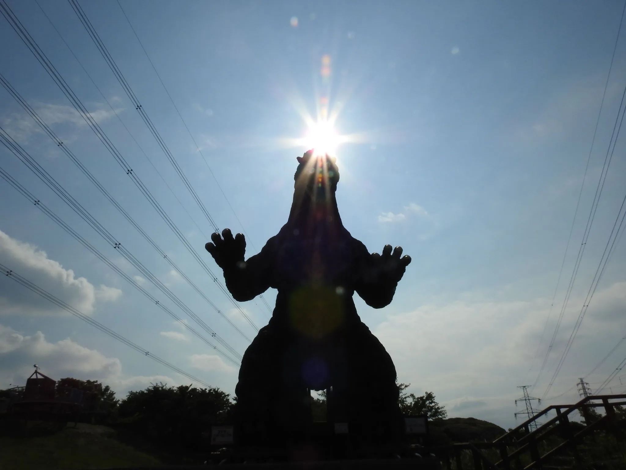 ゴジラの頭に夕日 No.0001