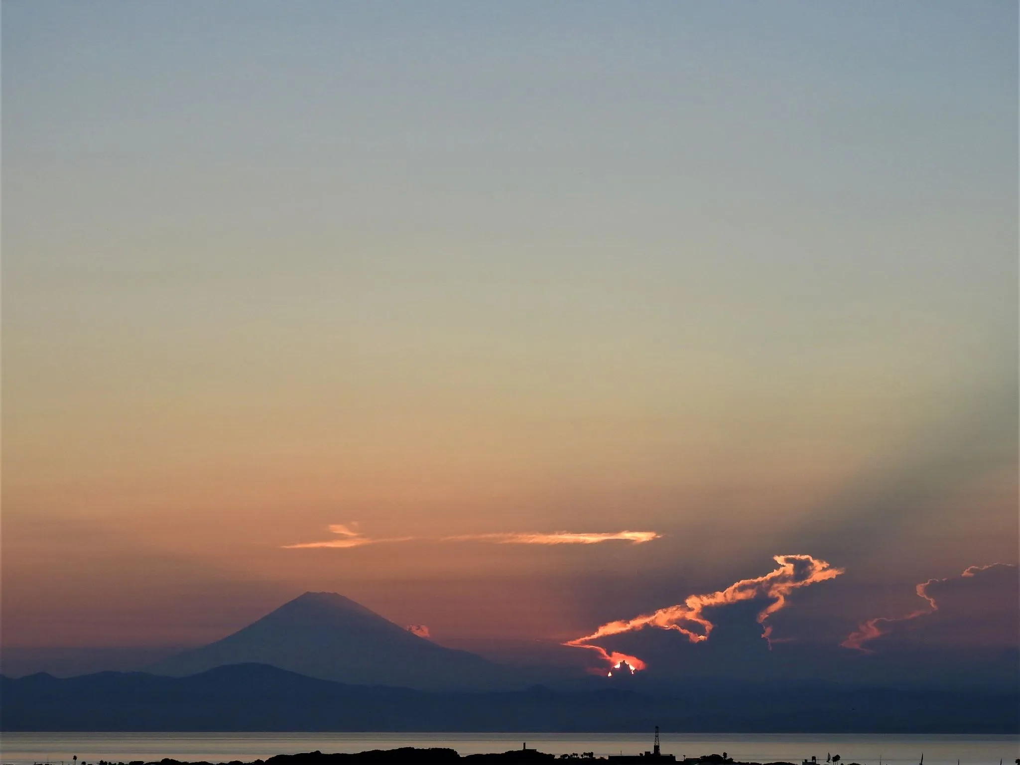 富士山と夕焼け雲の変化 No.0005