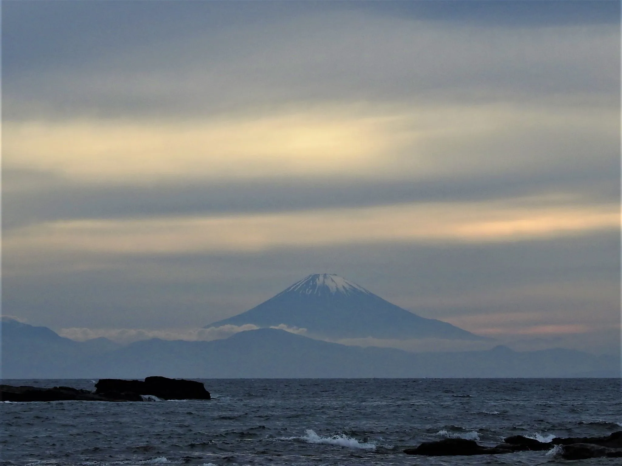 茜雲と雪帽子と富士山 No.0000