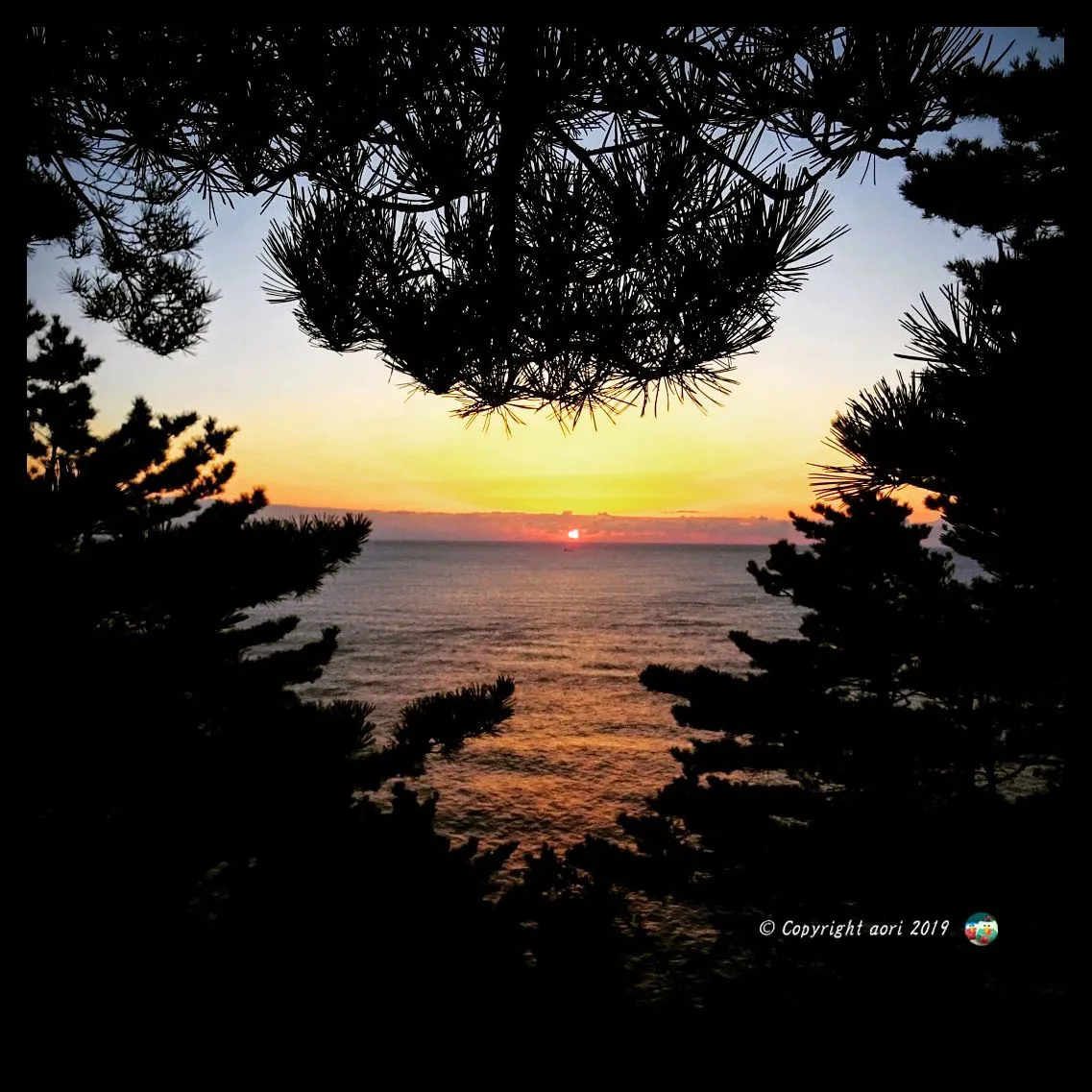 Sunrise in the heart frame No.0000