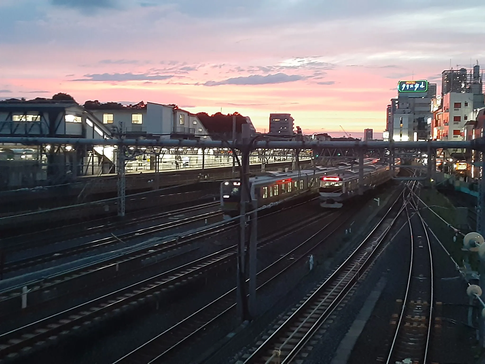 夏が近づくと夕焼けがキレイに見える場所 No.0000