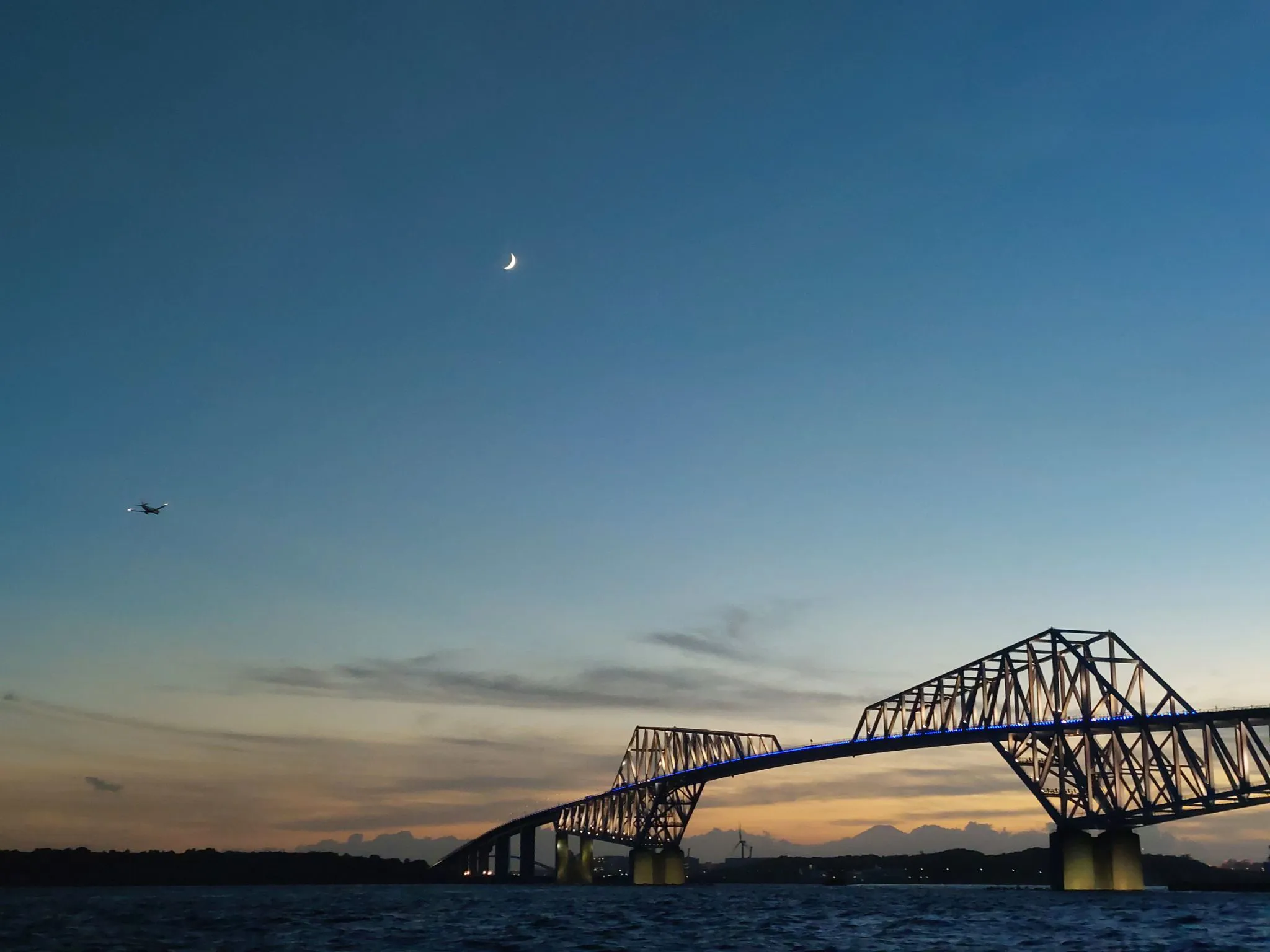 夕月と飛行機と恐竜橋 No.0000