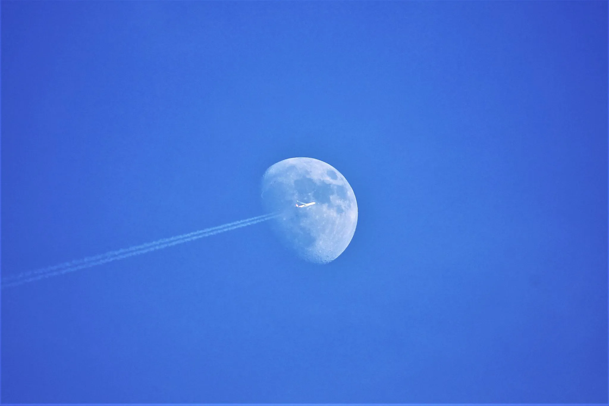 月と飛行機 No.0000