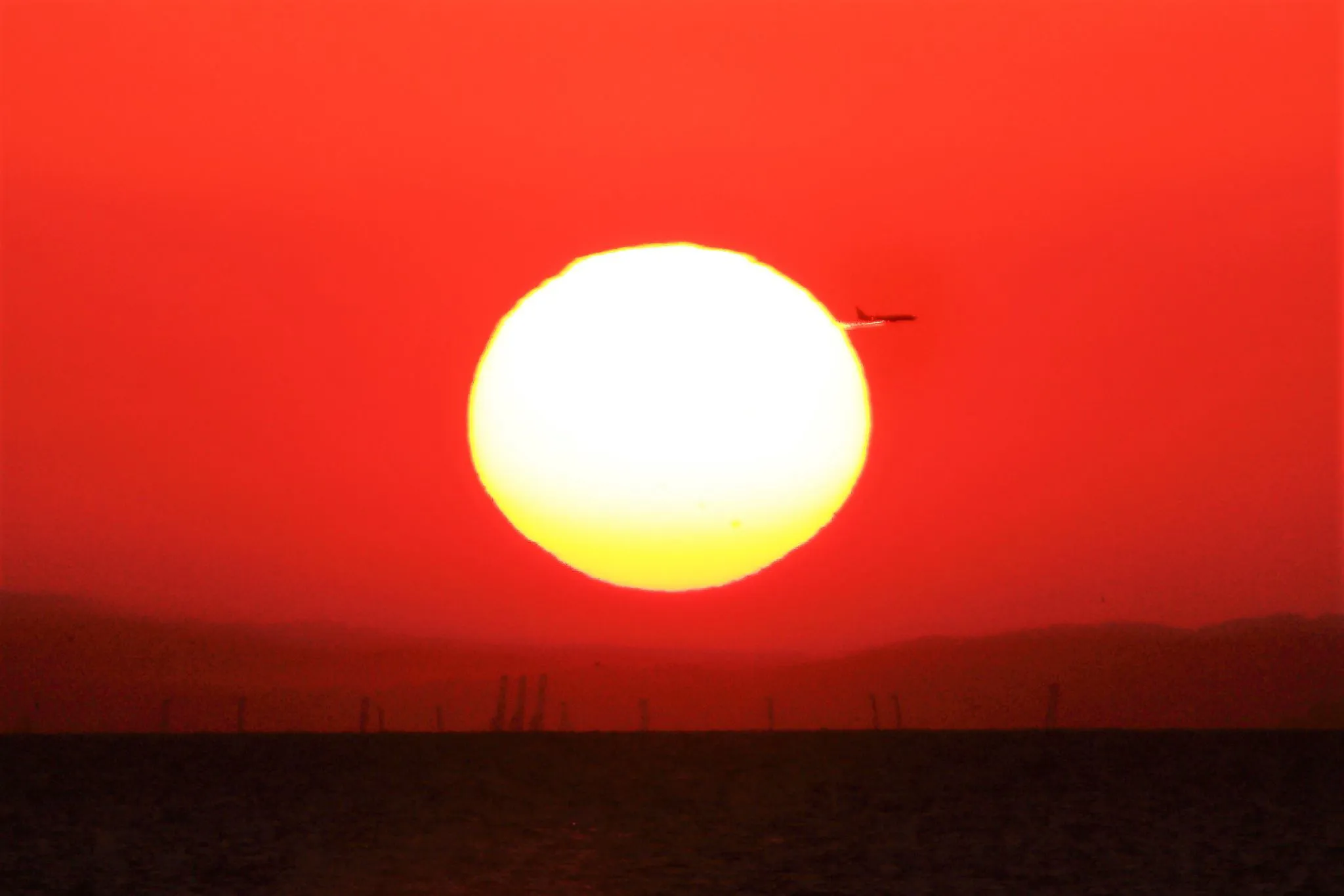 夕日と飛行機 No.0000