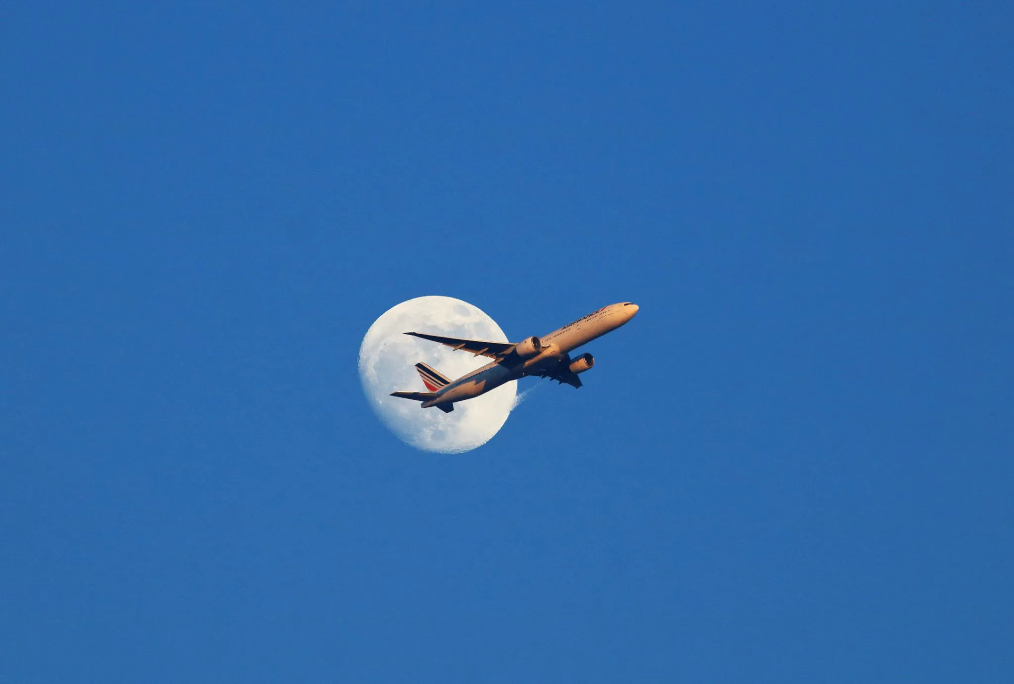 月と飛行機 No.0000
