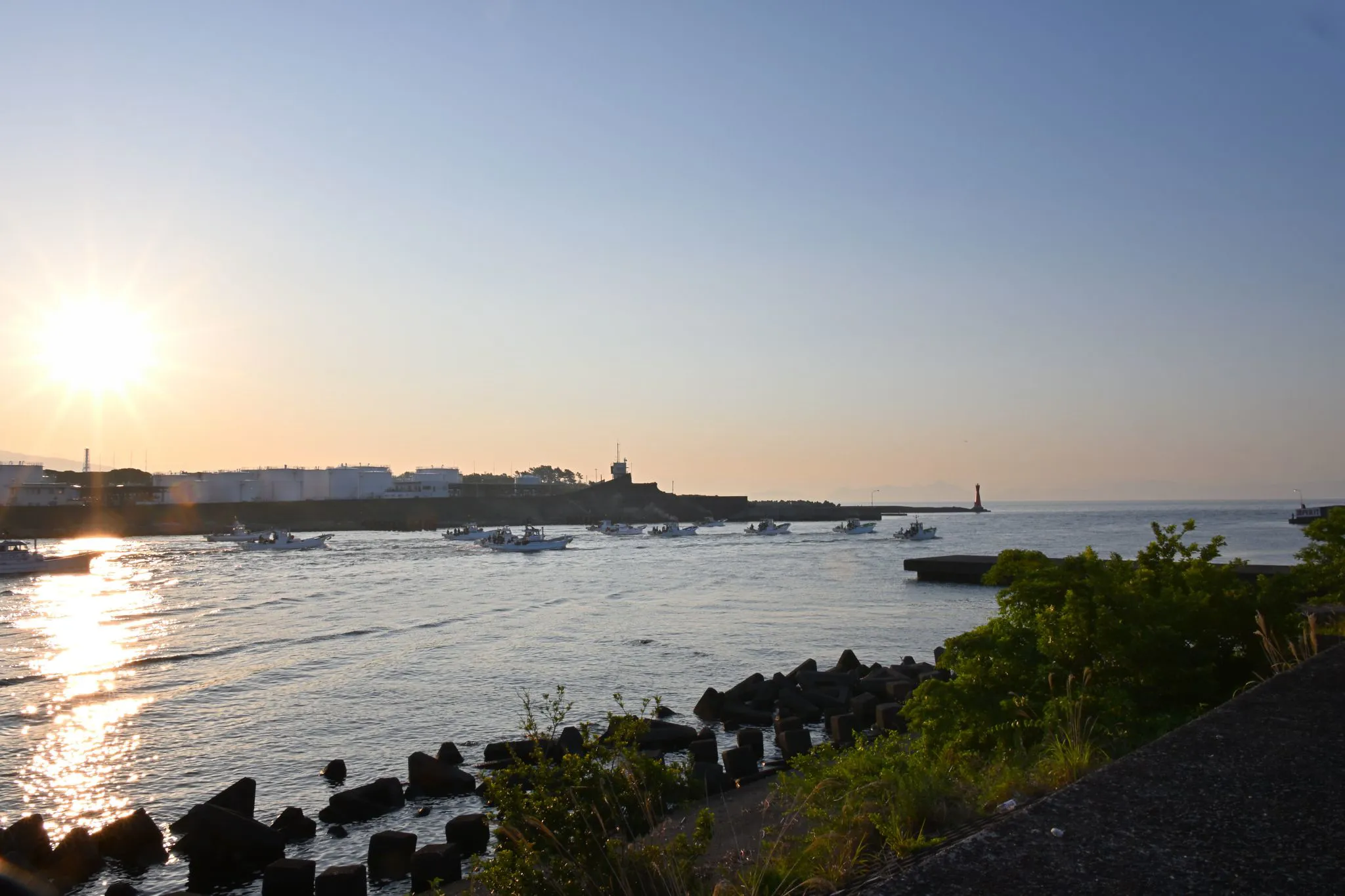 田子の浦港より日の出 No.0001